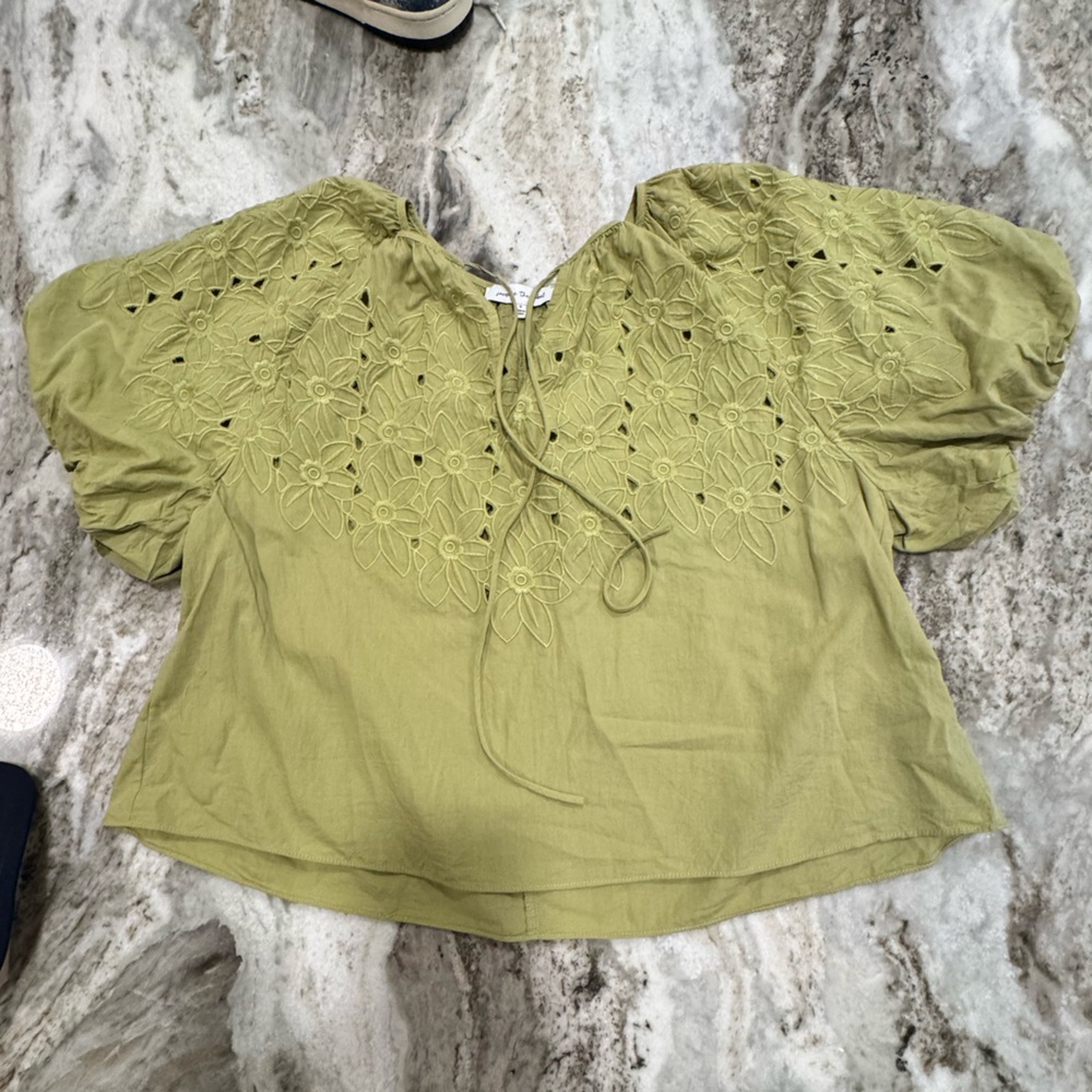 Embroidered bubble sleeve top
